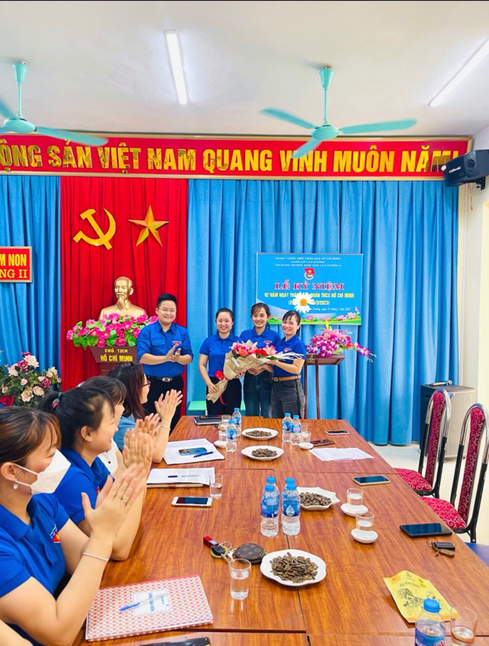 Lễ mít tinh kỉ niệm 92 năm ngày thành lập Đoàn TNCS Hồ Chí Minh