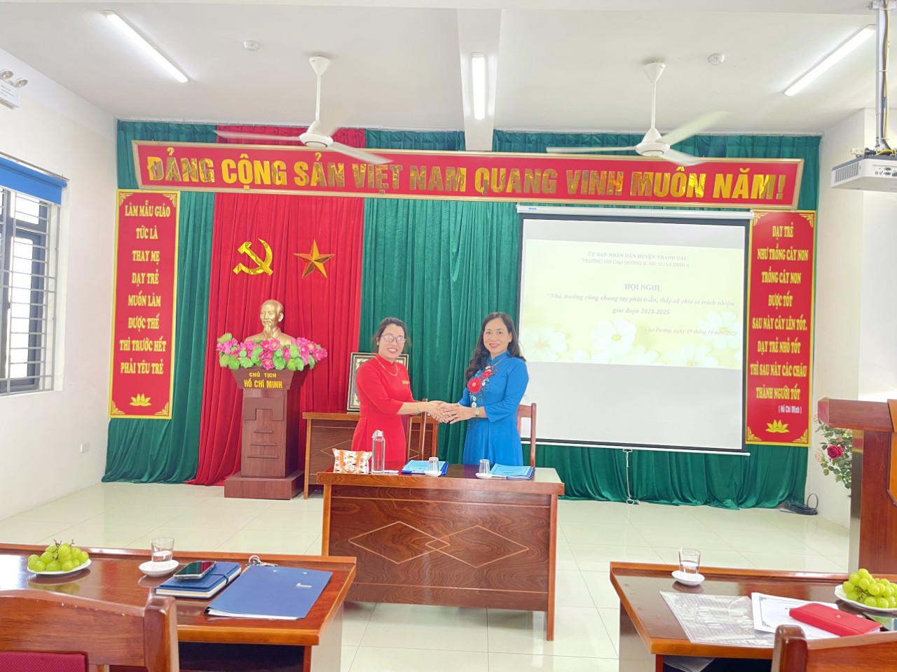 Hội nghị ký kết biên bản ghi nhớ 2 nhà trường MN Cao Dương II- MN Xuân Đỉnh A