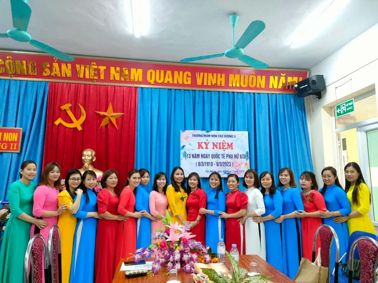 Gặp mặt ngày quốc tế phụ nữ 8/3